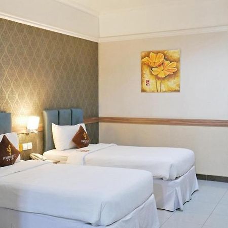 Amarelo Hotel Solo Luaran gambar