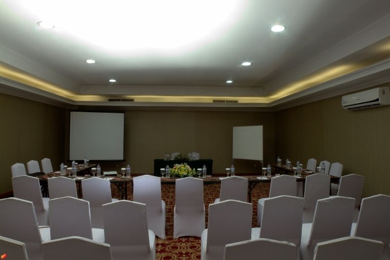 Amarelo Hotel Solo Luaran gambar