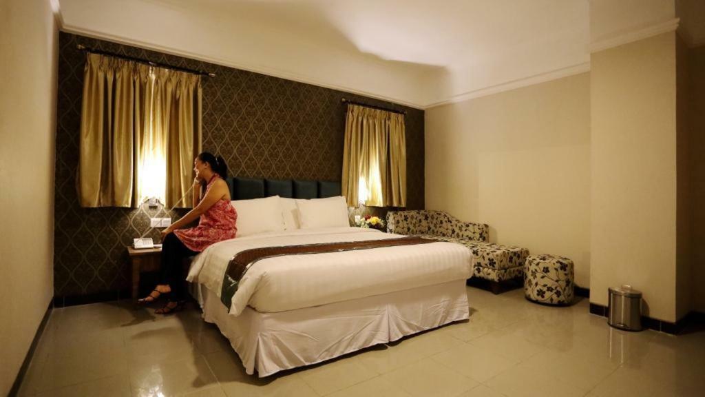 Amarelo Hotel Solo Luaran gambar