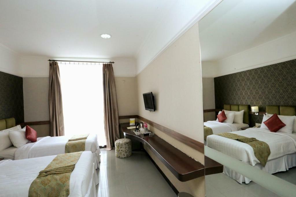 Amarelo Hotel Solo Luaran gambar